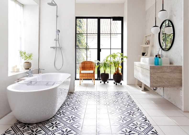 浴室窓や小窓、スリット窓におすすめ『窓別窓装飾』特集