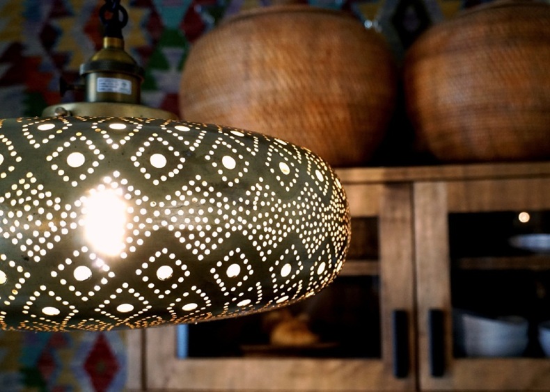 /free/ct/goods/moroccanlight-slide0.jpg