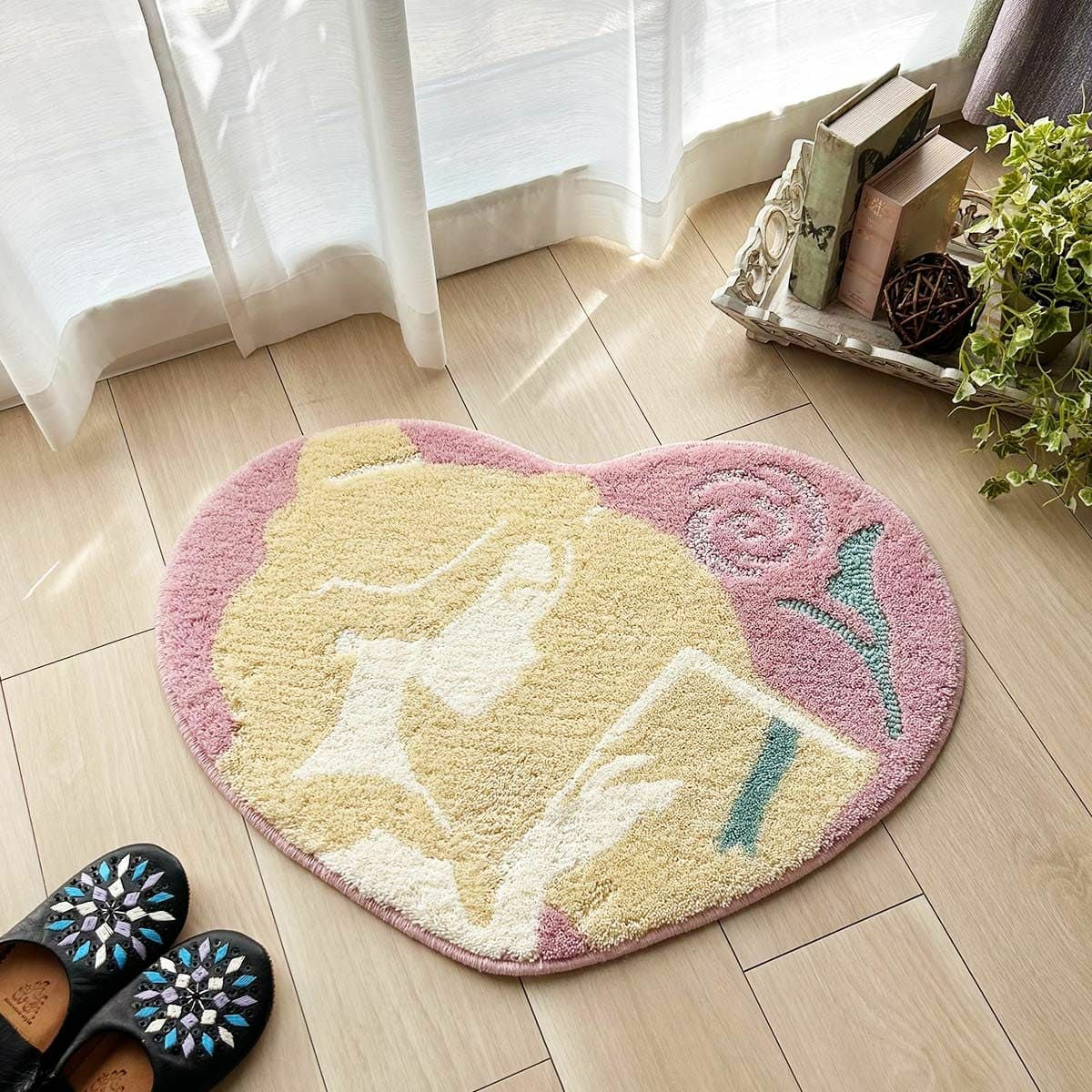 Disney】おしゃれなディズニー玄関マット 55×75cm ＜PRINCESS/Heart