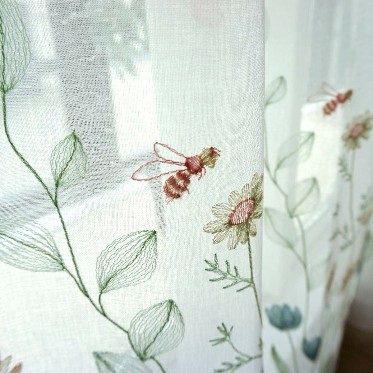 BLOOM -ブルーム- 】みずみずしい草花をモチーフにした花柄刺繍レース