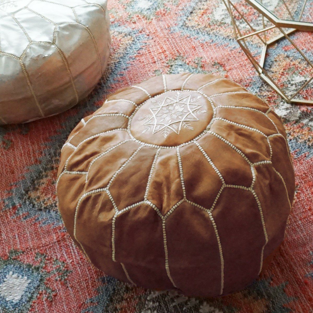 patati patata モロッコから直輸入！山羊革のプフ＜プフフ キャメル